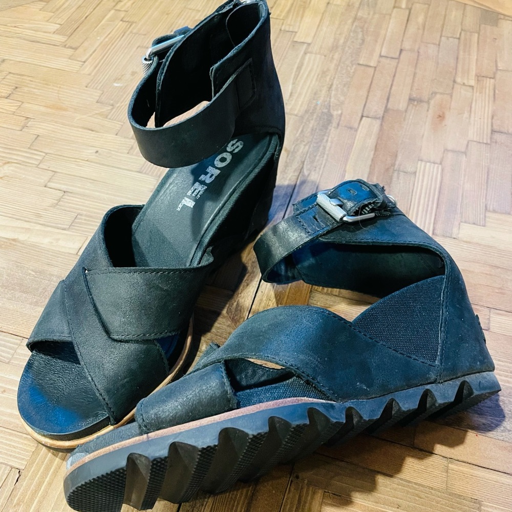 Sorel Black Wedges